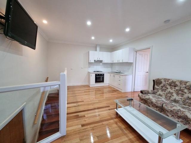 Rear/94 Kangaroo Road, VIC 3166