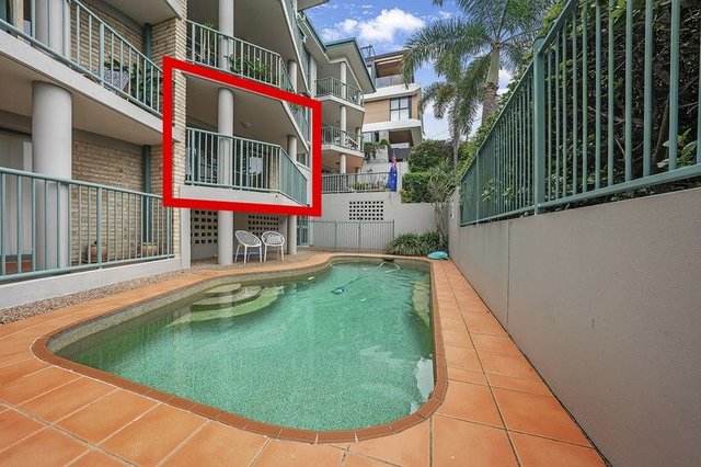 2/2 Brake Street, QLD 4220