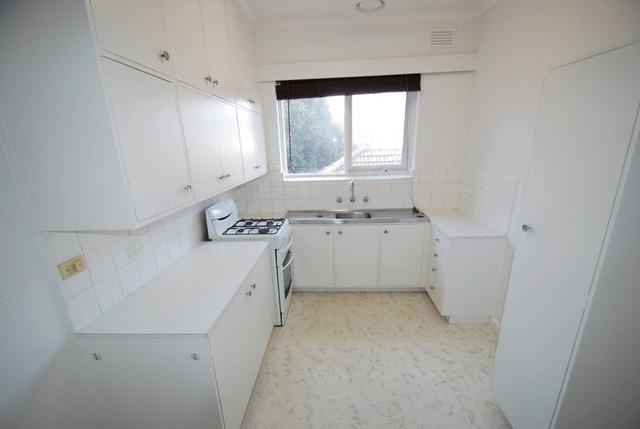 4/3 Dene Avenue, VIC 3145