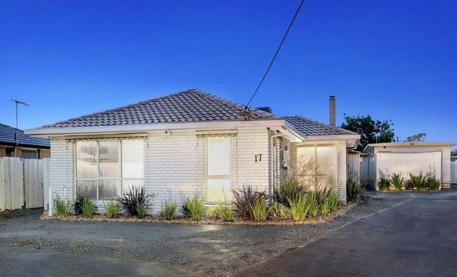 17 Garnet  Court, VIC 3976