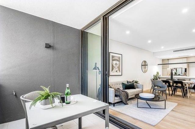 206/98 Caddies Boulevard, NSW 2155