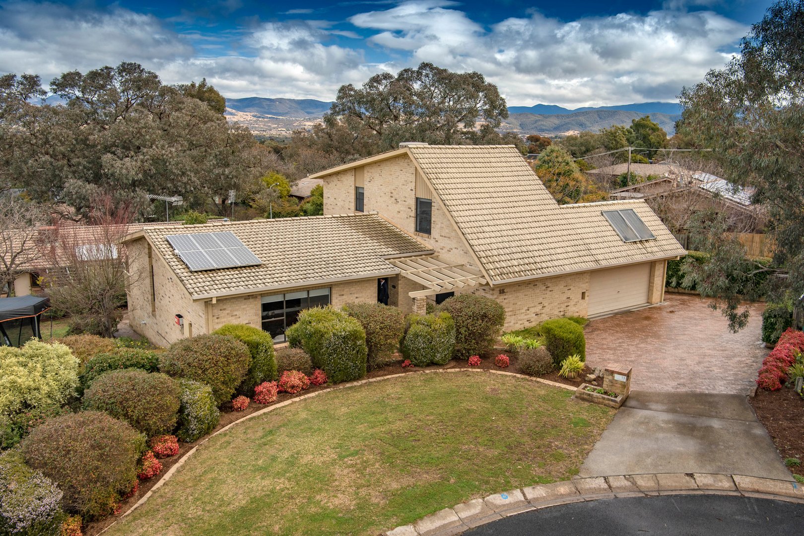 13 Crampton Place, Fadden ACT 2904 Allhomes