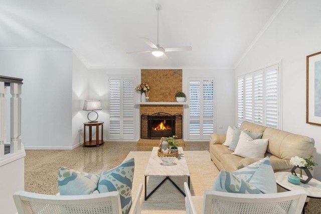 10 Paramount Circuit, QLD 4053