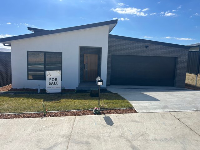 11 Abelia Avenue, NSW 2620