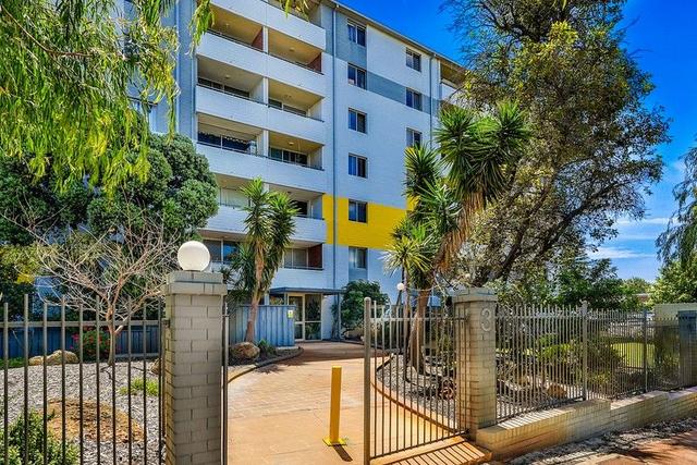 24/3 Sherwood Street, WA 6051