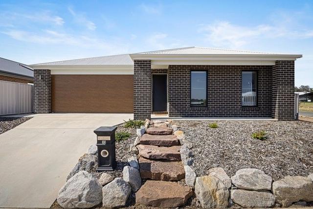 33 Glenwood Boulevard, VIC 3691