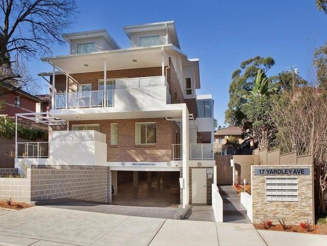 8/17 Yardley Avenue, NSW 2077