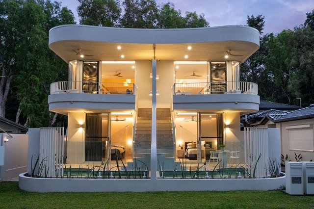 1/143 Arlington Esplanade, QLD 4879