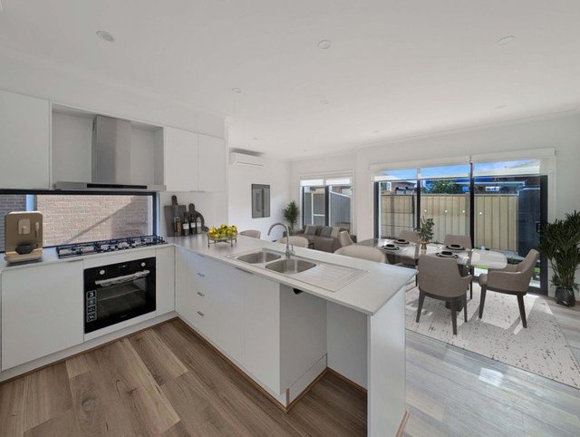 2/73 Walmer Ave, VIC 3021