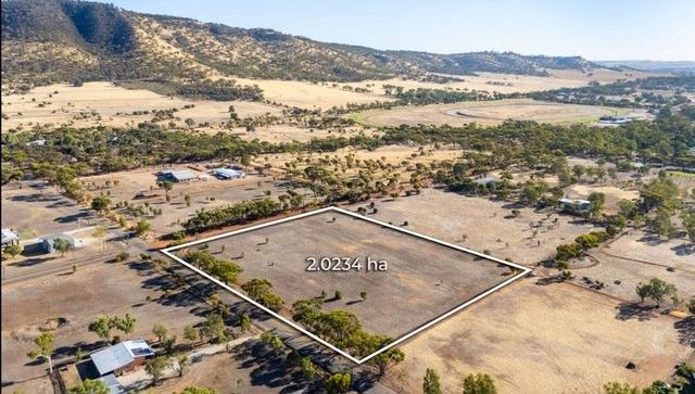 8 Carter Road, WA 6302