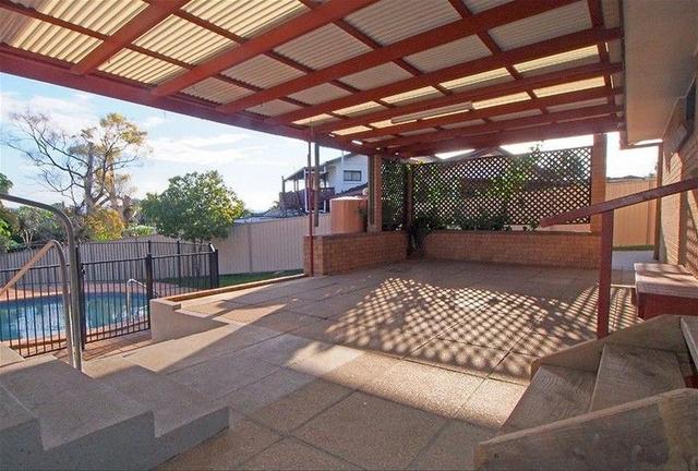 6 Warrigal  Crescent, QLD 4214