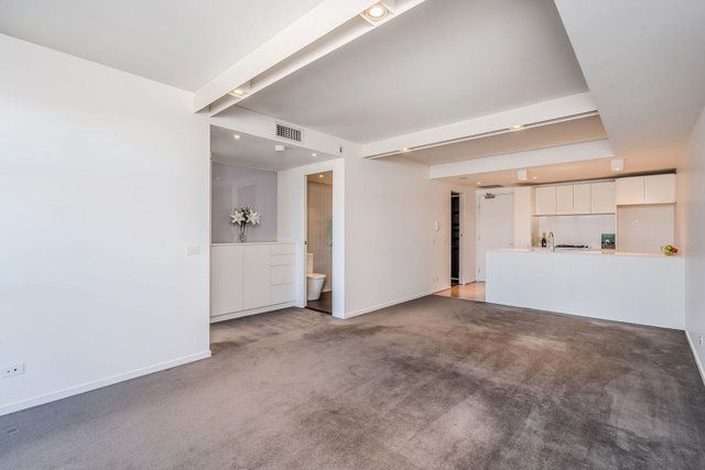 10/25 Eastlake Parade, ACT 2604