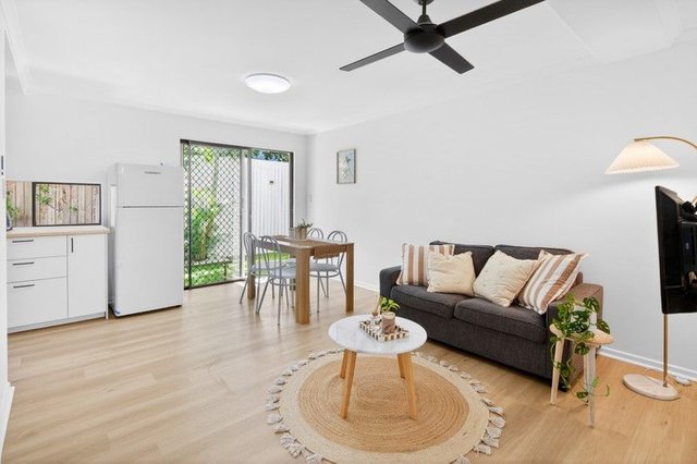 1/22 Peninsular Drive, QLD 4217