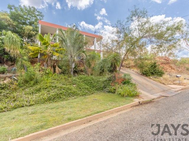 12 Robin Road, QLD 4825