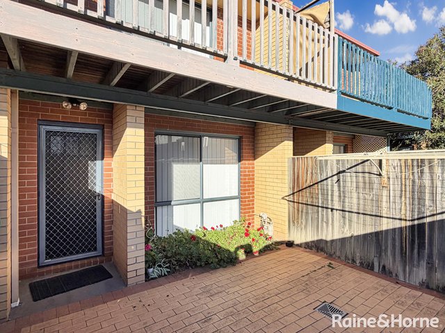 2/111 Uriarra Road, NSW 2620