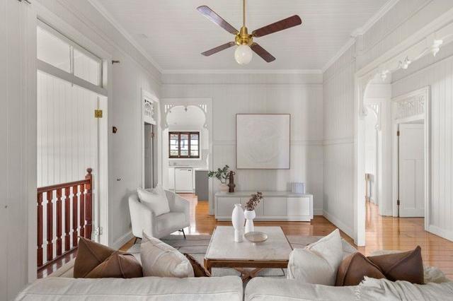 142 Kitchener Road, QLD 4007