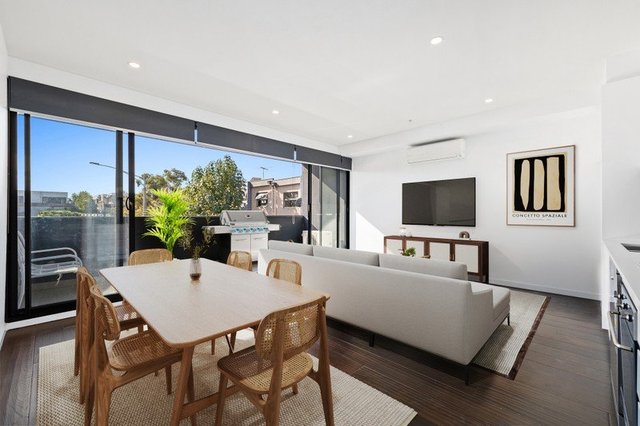 102/451 South Road, VIC 3204