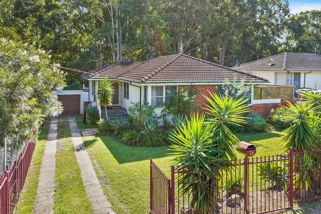 15 Queenborough Street, NSW 2541