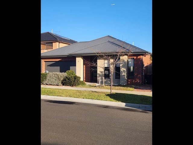 5 Weiss Street, VIC 3427