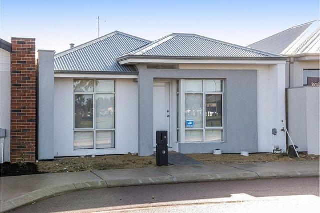 9 Catkin Way, WA 6122
