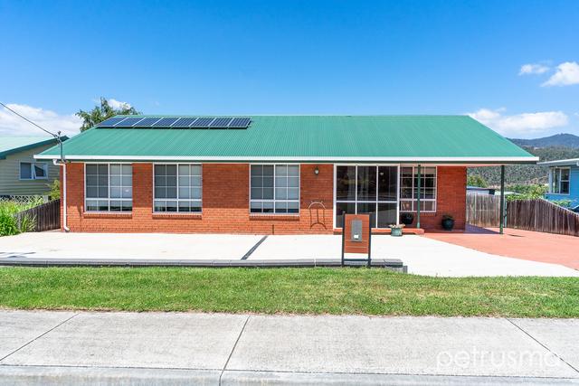 17 Warner Avenue, TAS 7140