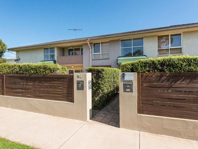 2/32 Lawson Parade, VIC 3190