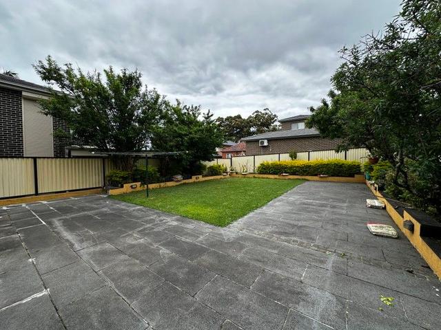 23 Warraba St, NSW 2220