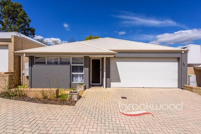 4/23 Coongan Avenue, WA 6056