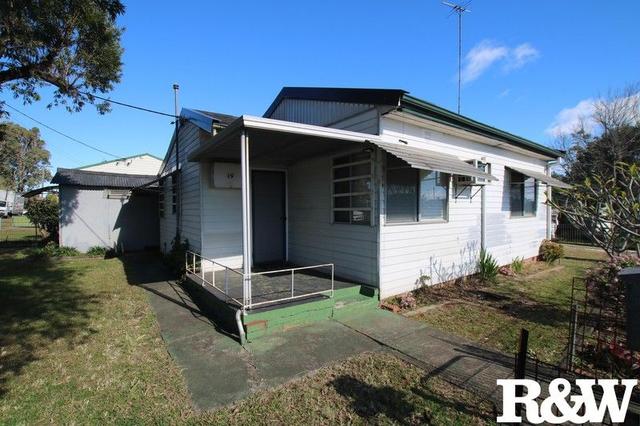 19 Araluen Avenue, NSW 2760