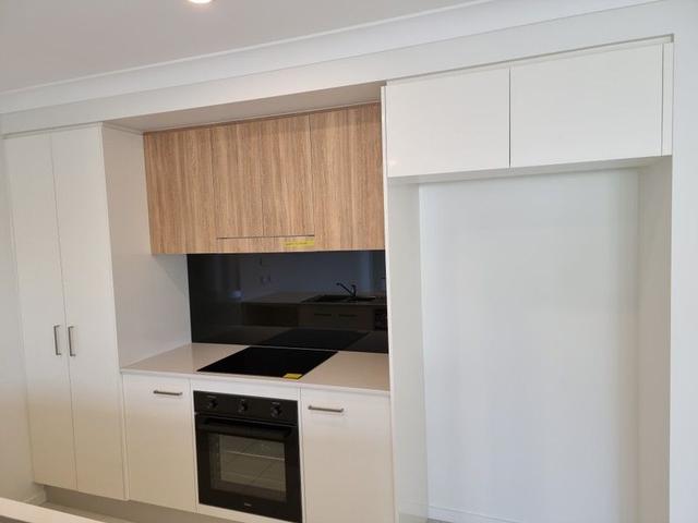 60/1 Isla St, QLD 4209