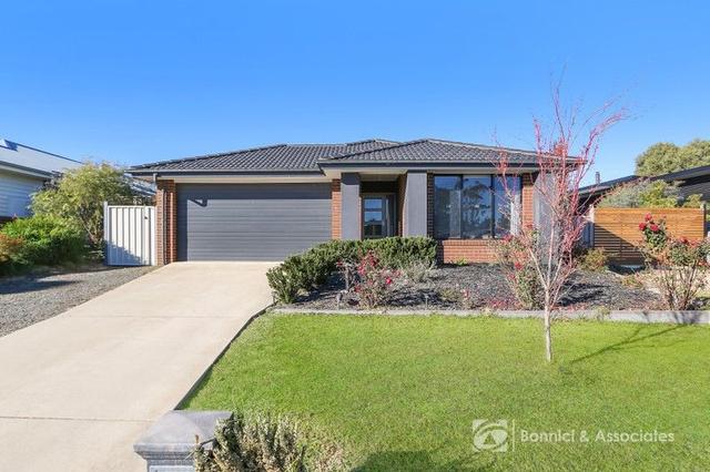 4 Mann Court, VIC 3747