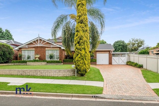 4 Cashmere Drive, NSW 2570