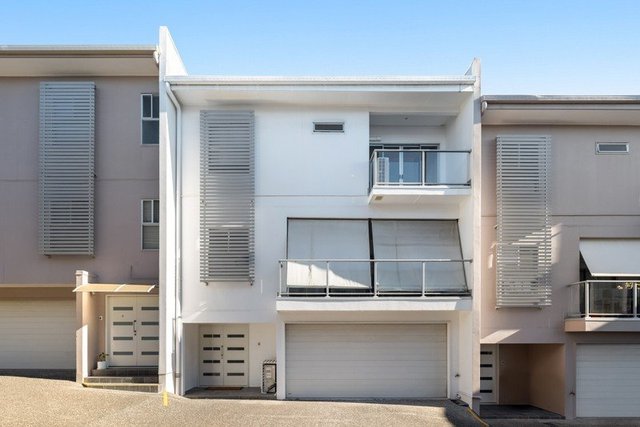 8/24 Rogoona Street, QLD 4170