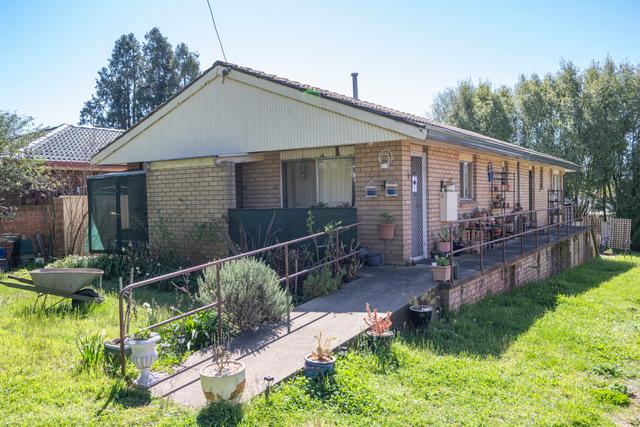 14 Molong Road, NSW 2800