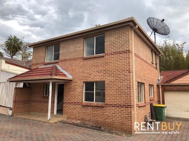 1/87 Weston Street, NSW 2150