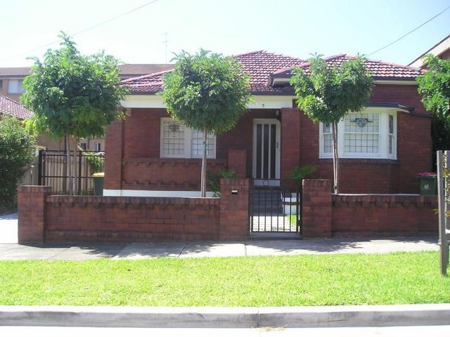 5 Coronation Avenue, NSW 2046