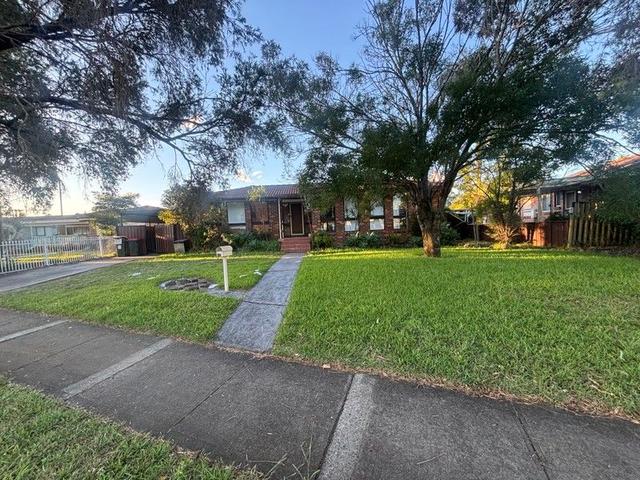42 Tallagandra Drive, NSW 2763