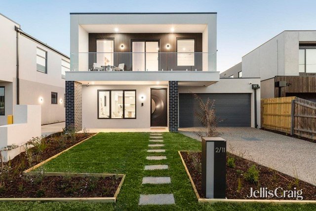 2 & 4/11 Laurence Avenue, VIC 3042