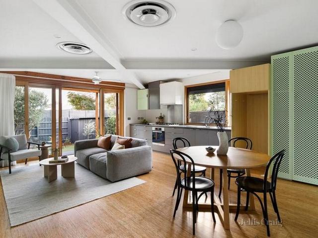 25 MacFarland Street, VIC 3056