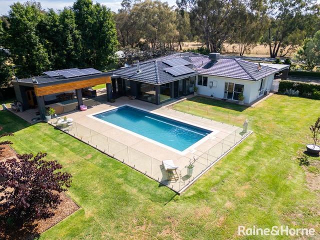 17 Vincent Road, NSW 2650