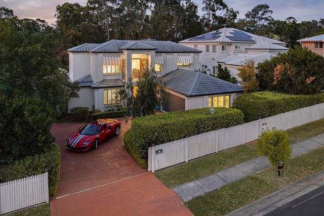 8 Casuarina Street, QLD 4035
