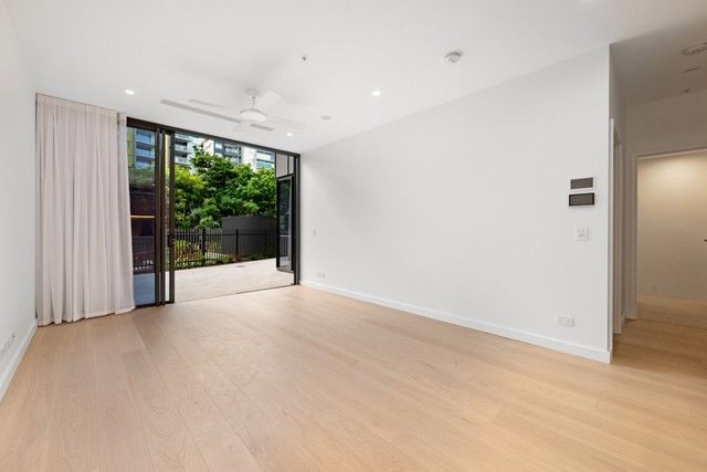 10010/41 Tondara Lane, QLD 4101