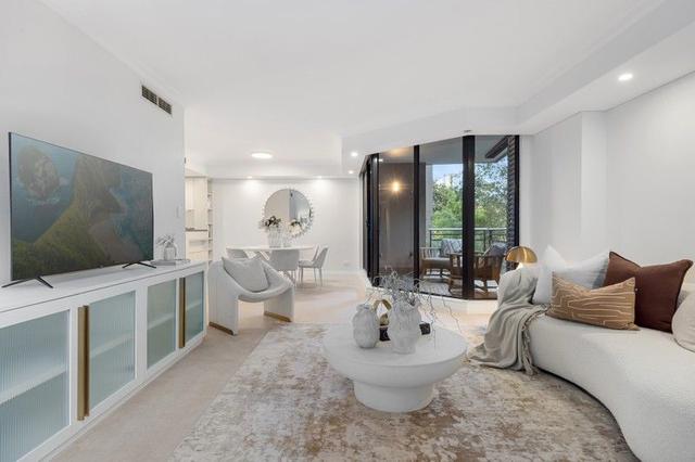 B207/24 Point Street, NSW 2009