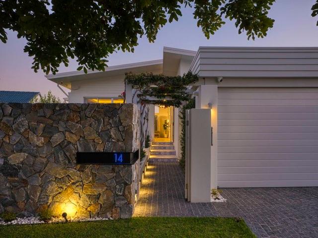 14 Alma Street, QLD 4218