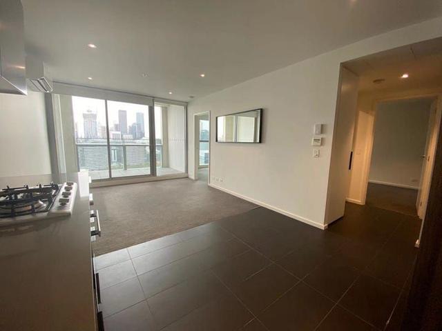 2302E/888 Collins Street, VIC 3008