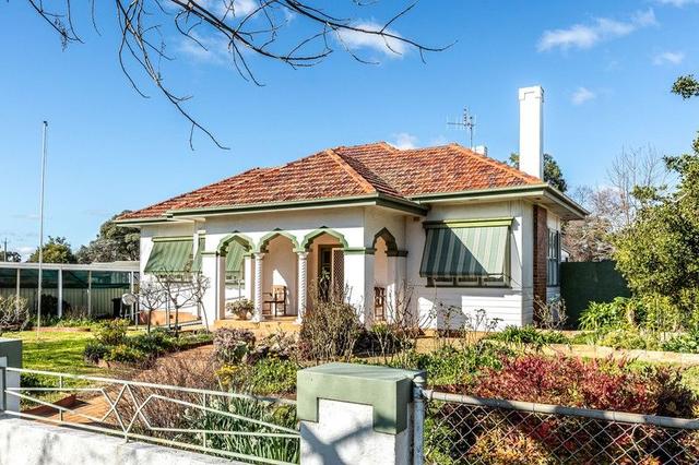 5 White Street, NSW 2852