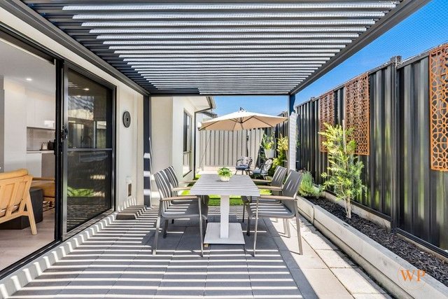 4/26 Dudley Street, VIC 3756