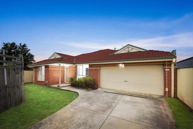 2/62 Millawa Avenue, VIC 3021