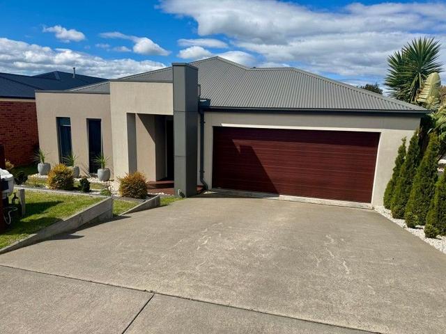 2/2 McClure Court, VIC 3844