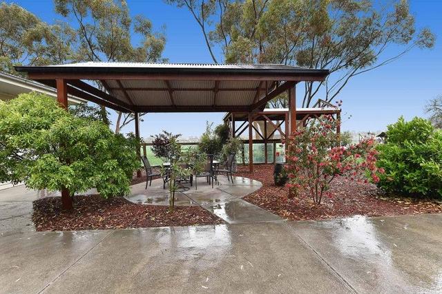 2/932 Holden Road, VIC 3337